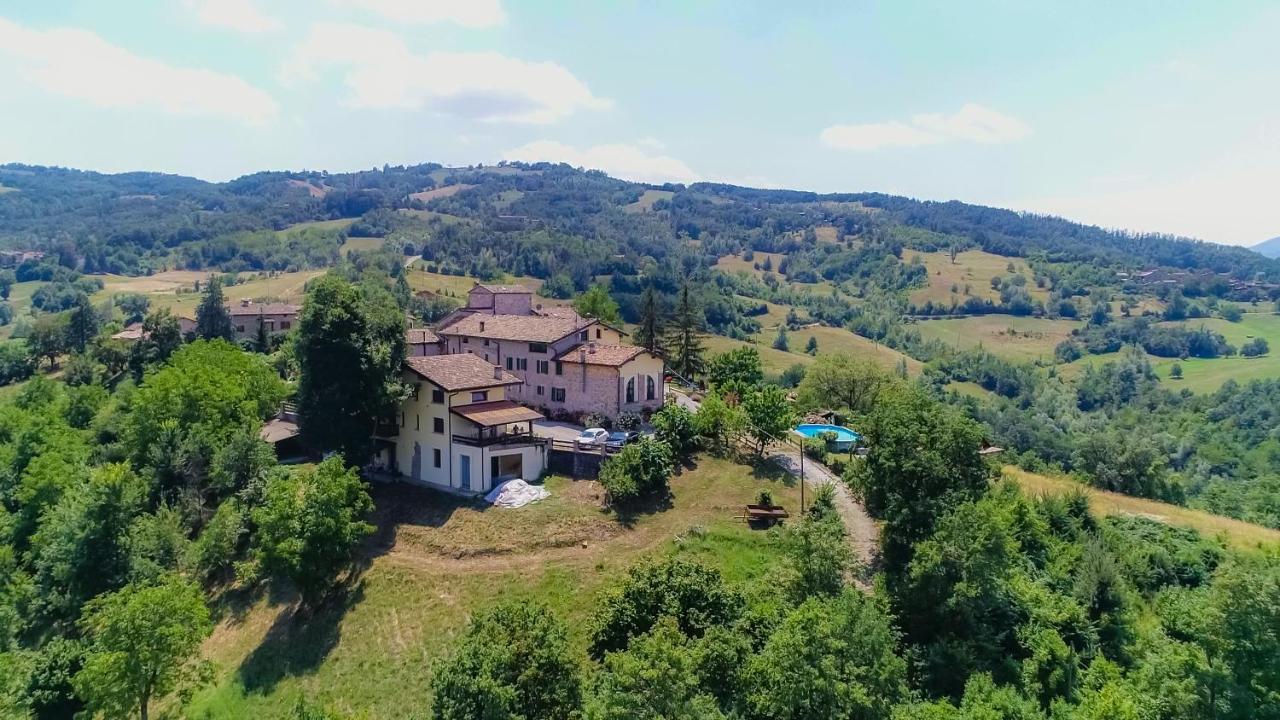 L'Angolo Di Verlano Canossa Exterior photo